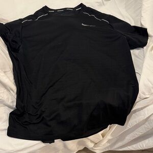 Nike Men's Black Short Sleeve Tee